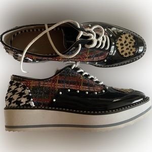 Betsey Johnson chunky Oxford. Great shape. Totally guessing on original price.